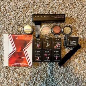 Eye, face, & lip makeup bundle